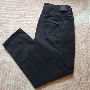 American Eagle Distressed Mom Jean | 12R